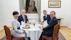 Setkání v Senátu: Markéta Pekarová Adamová, Petr Fiala, Petr Pavel, Miloš Vystrčil na večeři (1.2.2022)