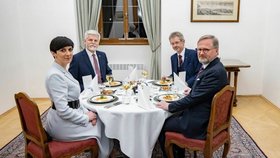 Setkání v Senátu: Markéta Pekarová Adamová, Petr Fiala, Petr Pavel, Miloš Vystrčil na večeři (1.2.2022)