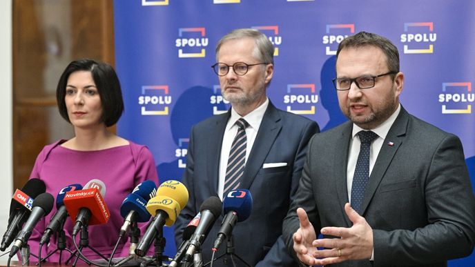 Představitelé Spolu:  předsedkyně TOP 09 Markéta Pekarová Adamová, předseda ODS Petr Fiala a předseda KDU-ČSL Marian Jurečka.