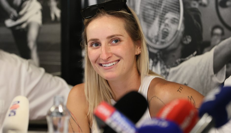 Markéta Vondroušová: První slova vítězky Wibledonu po návratu do ČR!