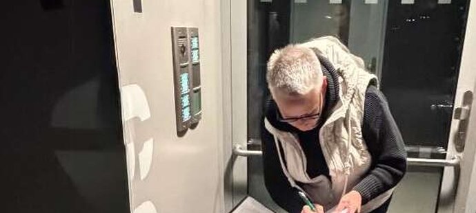 Komisaře zachytila na telefon