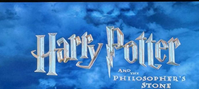 Pustila si film a těšila se na klid