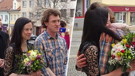 Markéta a Mirek propuštění z tureckého vězení se vzali! Svatba proběhla na náměstí v Boskovicích