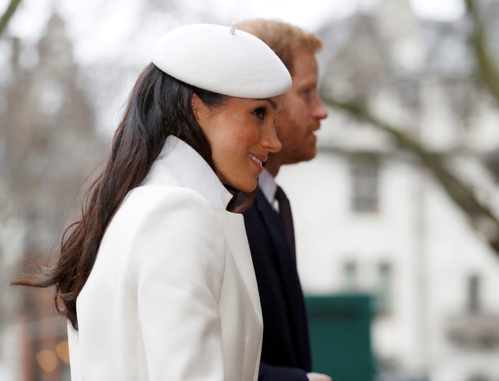 Meghan Markle na mši ve Westminsterském opatství.