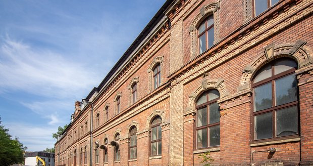 Historickou Lembergerovu továrnu ve Frýdku-Místku obsadí cukráři.