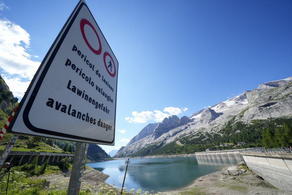 Pohled na italský masiv Marmolada