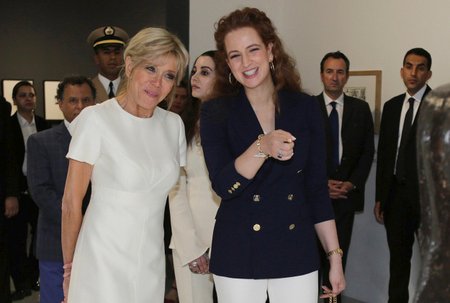 Marocká princezna Salma s první dámou Francie Brigitte Macronovou v roce 2017
