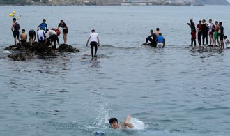 U Tuniska utonulo 43 migrantů, námořnictvo zachránilo 84 dalších