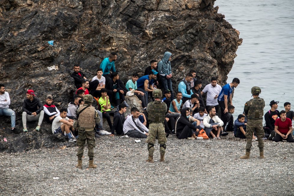 Na španělské pobřeží míří tisíce migrantů z Maroka.