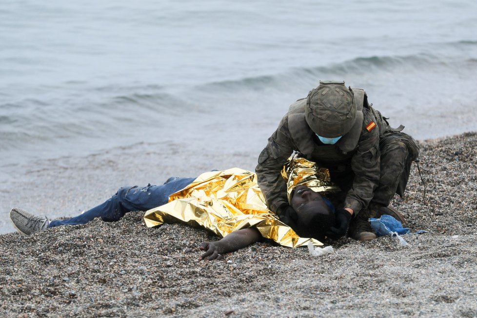 Na španělské pobřeží míří tisíce migrantů z Maroka.