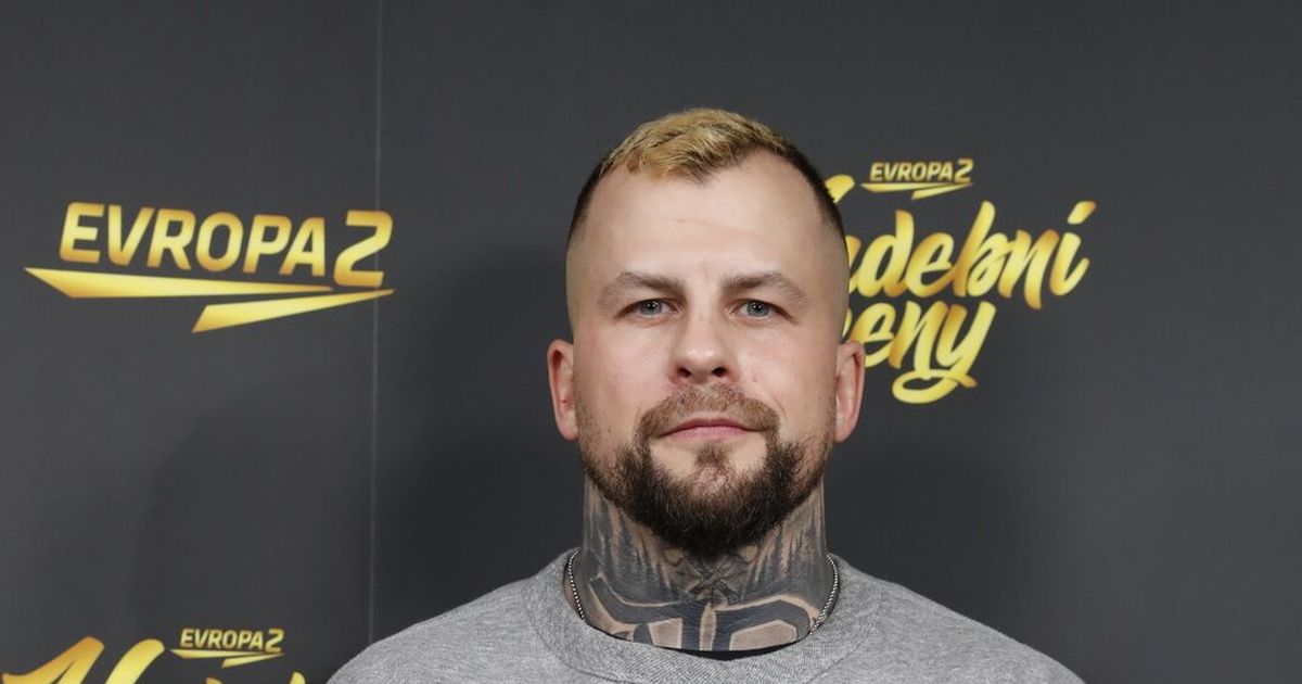 Marpo Raper GALERIE: Rapper Marpo (40) kápl božskou: Utajené zásnuby s Lenny ...