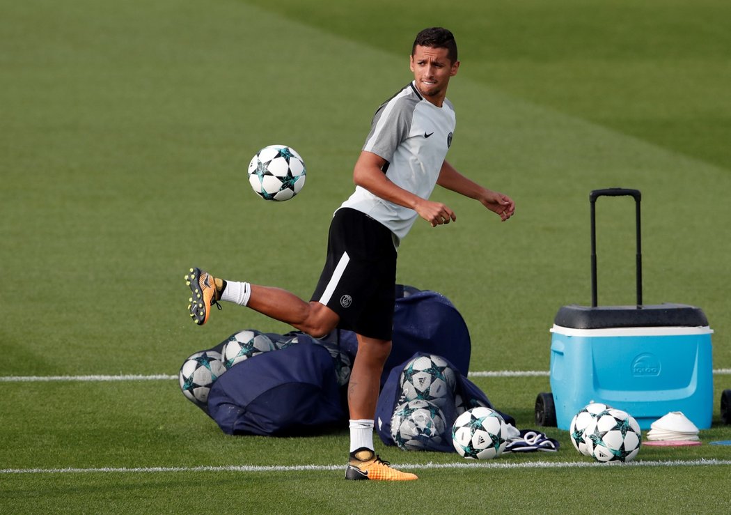 Stoper PSG Marquinhos během tréninku PSG