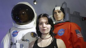 Lenka Ferstová (24) se připravuje na vesmírnou misi.