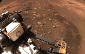 První stopy roveru Perseverance na Marsu