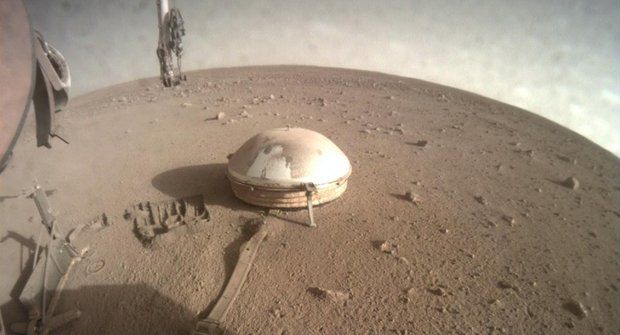Novinky z Marsu: Vědci nahlédli do nitra planety