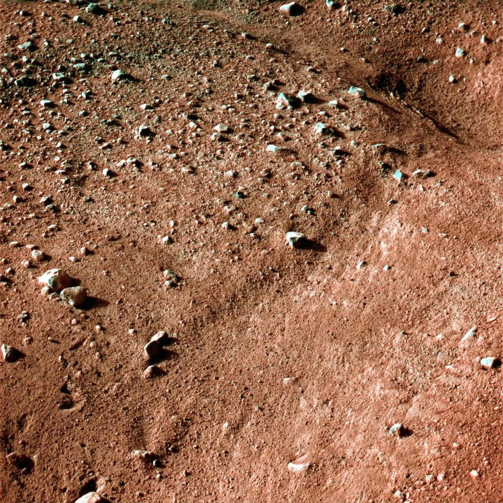 Jedna z prvním barevných fotografií povrchu Marsu