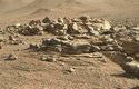 Povrch Marsu z roveru Perseverance