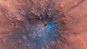 Modrý kráter na Marsu.