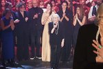 Marta Kubišová po 3 letech veřejně zazpívala Modlitbu pro Martu v pražské Lucerně.