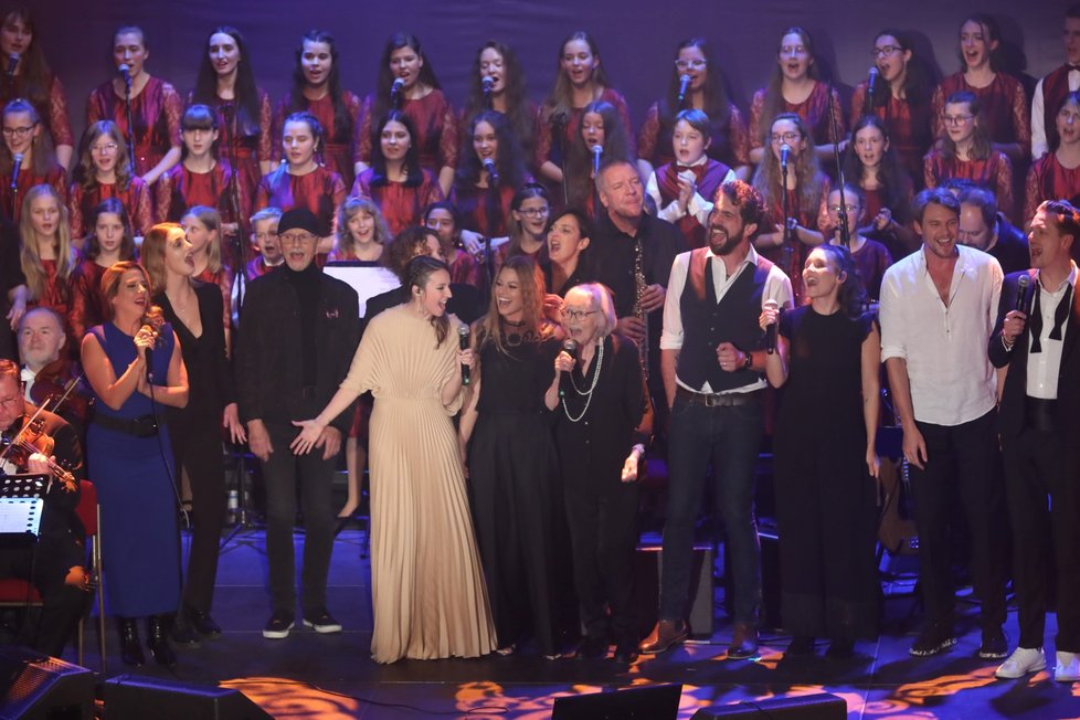 Velkolepý koncert v Lucerně k 80. narozeninám Marty Kubišové