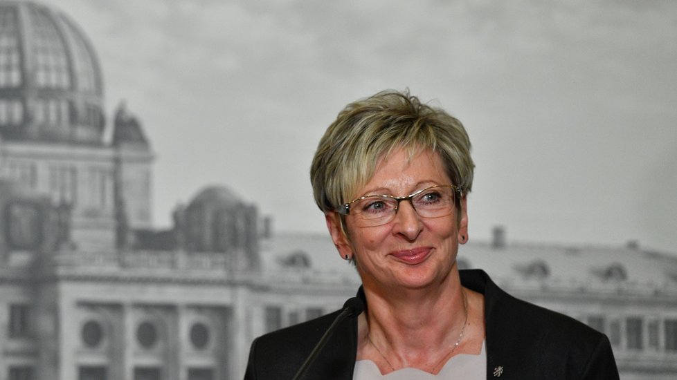 Marta Nováková - ministryně průmyslu a obchodu