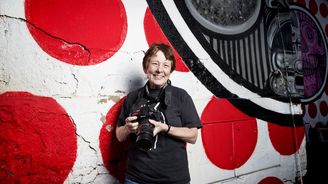 Fotografka graffiti Martha Cooperová vystavuje poprvé v Praze. Reflex byl u toho