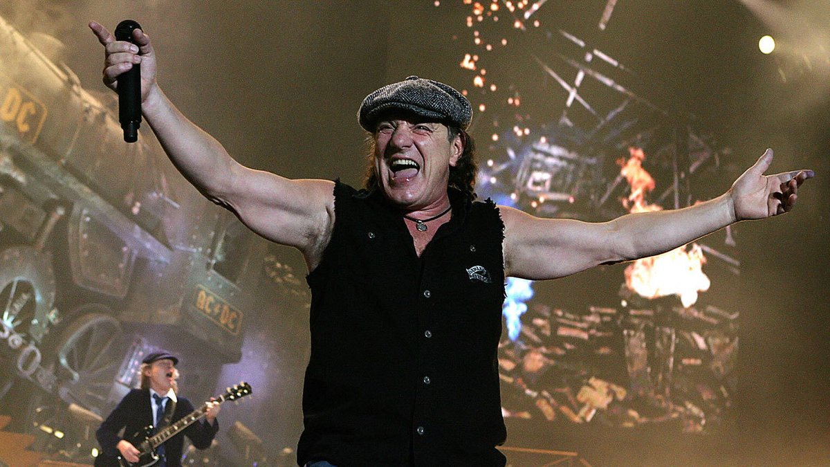 ORIGINÁL. Zpěvák Brian Johnson ze skupiny AC/DC 