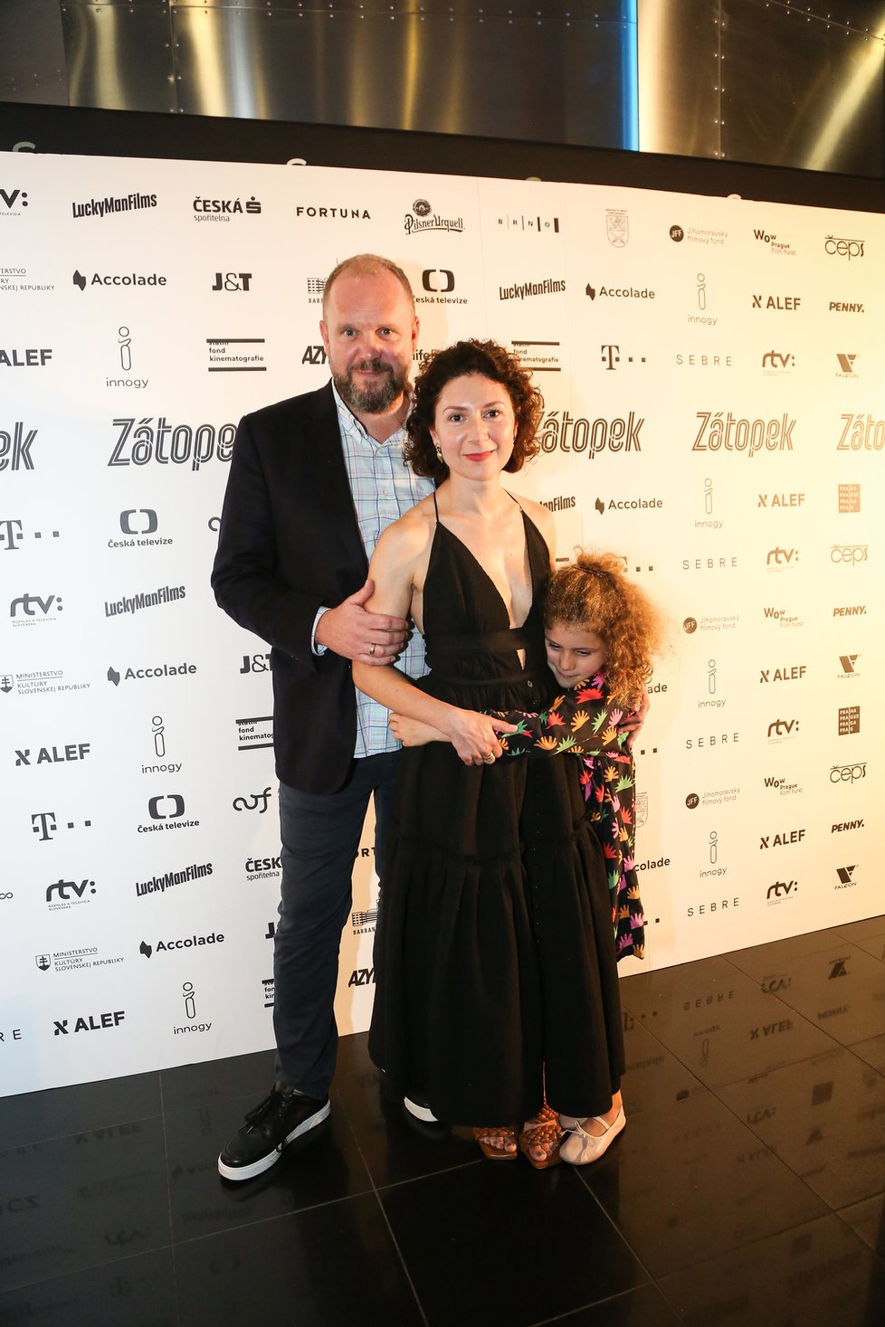 Martha Issová, David Ondříček a dcera Františka na pražské premiéře Zátopka