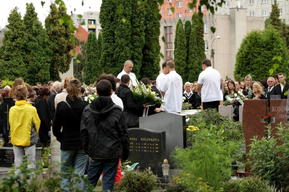 Vrah malé sestřičky Denisky (†11) napadl vychovatelku: Soud mu snížil trest!