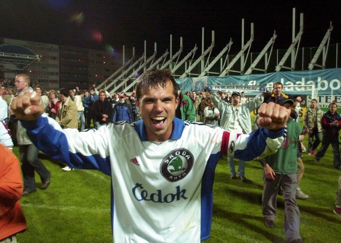 Trpké přiznání bývalého fotbalisty Čupra: Za večer prohrál 200 tisíc, dluhy dodnes splácí Trpké přiznání bývalého fotbalisty Čupra: Za večer prohrál 200 tisíc, dluhy dodnes splácí