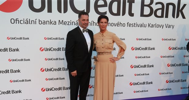 Martin Dejdar s manželkou Danielou na UniCredit party