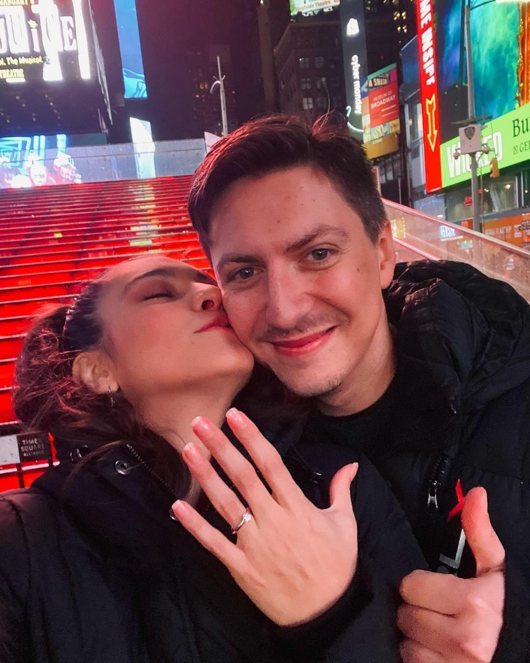 Martin Donutil a Sára Affašová se zasnoubili v New Yorku.