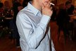 Dvaadvacetiletý Martin Donutil kouřil před rodiči cigarety.
