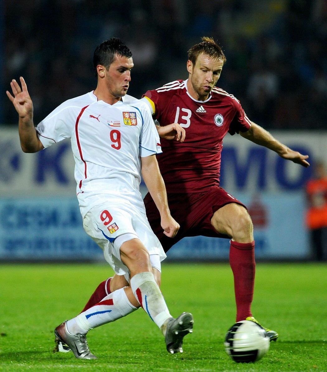 »Feňa« (vlevo) odehrál za národní áčko šestnáct utkání.