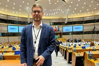 Babišův europoslanec Hlaváček končí po zvolení v Bruselu: Závažné osobní důvody!