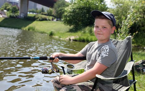 Martin Holý (9). „Byl jsem tu skoro nejmladší, ale chytil jsem osm ryb, celkem měly asi 119 centimetrů. Nejvíc mi zabralo okounů, už se těším na další soutěž.“