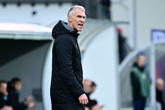 Hyského Plzeň v krizi: jarní pád, řeší se přístup hráčů. Hraje na Baníku kouč o místo? Hyského Plzeň v krizi: jarní pád, řeší se přístup hráčů. Hraje na Baníku kouč o místo?