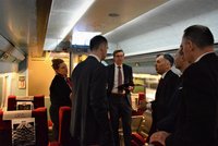 Průšvih během asijské mise ministra Kupky: Člen delegace obtěžoval hygieničku?