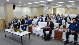 Ministr dopravy Martin Kupka (ODS) během zahraniční návštěvy Jižní Koreje (duben 2023)