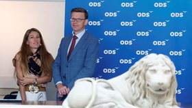 Martin Kupka s Evou Decroix (oba ODS) ve Sněmovně (11.6.2026)