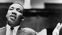 Martin Luther King Jr. vyjádřil názor, že Afroameričané, stejně jako jiní znevýhodnění Američané, by měli být kompenzováni za historické křivdy.