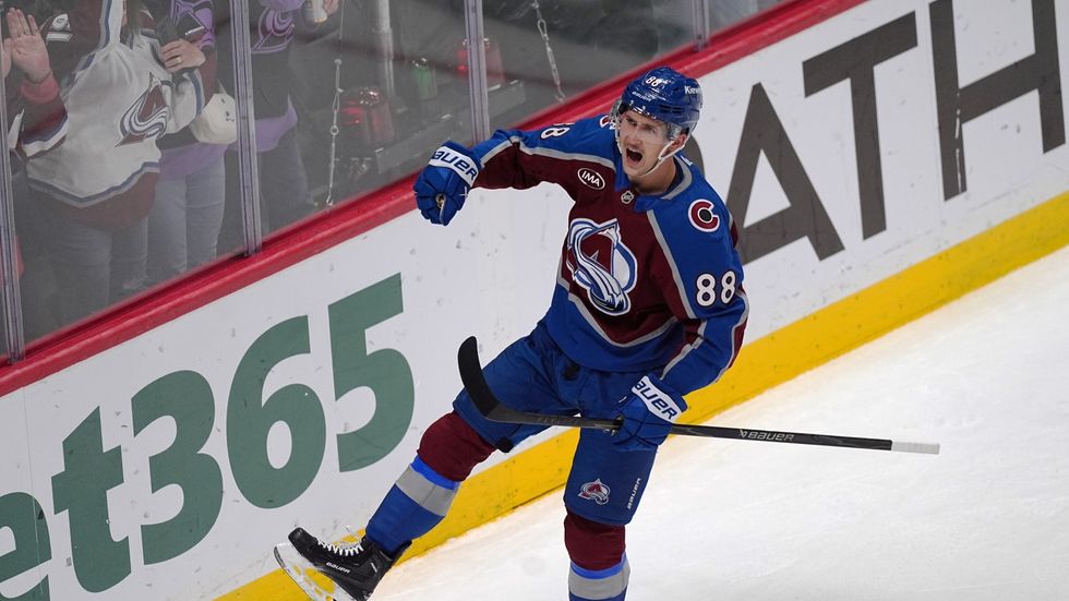 Martin Nečas na ledě září.