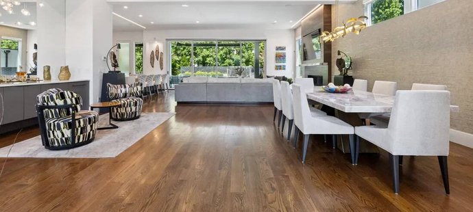 Dům 1 za 106 mil. Kč: »Architektonický skvost« z roku 2020 o rozloze přes 700 m2 nabízí třeba kinosál, vinotéku, posilovnu či výtah.