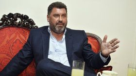 Zemanův poradce „Pan Lukoil“ Martin Nejedlý při rozhovoru pro Blesk
