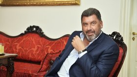 Zemanův poradce „Pan Lukoil“ Martin Nejedlý při rozhovoru pro Blesk