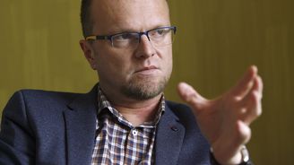 Krajům se tenčí příjmy, sahají do našetřených peněz Krajům se tenčí příjmy, sahají do našetřených peněz