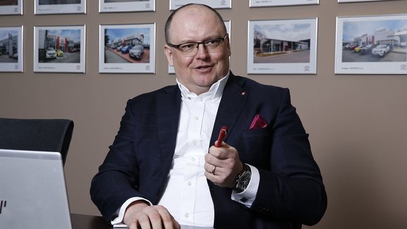 Ředitel českého zastoupení Toyota a Lexus Martin Peleška: Hybridy se dostávají Čechům pod kůži