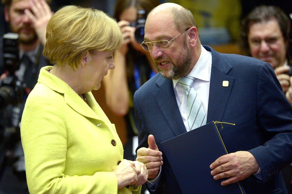 Šéf europarlamentu Martin Schulz s německou kancléřkou Angelou Merkelovou