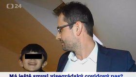 Náměstka ministra zahraničí Smolka překvapil ve vysílání ČT v přímém přenosu jeho syn (21.5.2021)