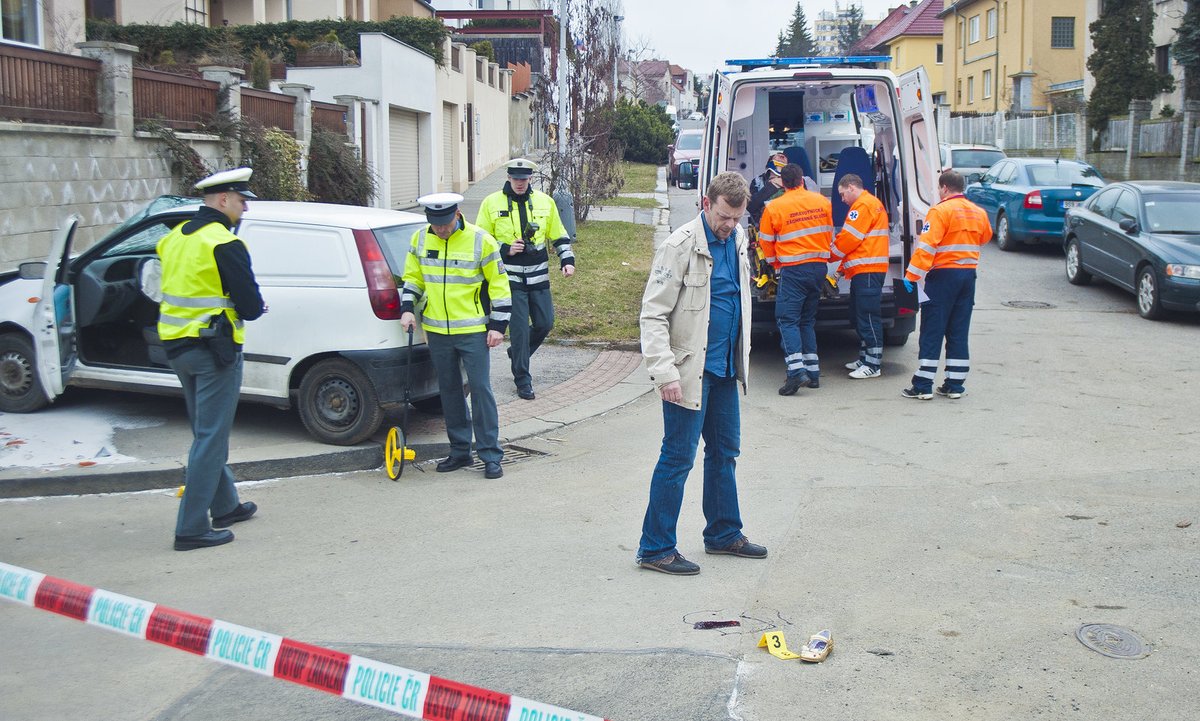 Postava Oty Kováře byla v Ordinaci v růžové zahradě tak úspěšná, že byla přesunuta jako jedna z hlavních rolí do seriálu Doktoři z Počátků.